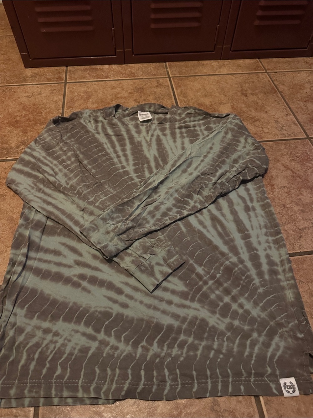 VS Pink Oversized LS Tie-Dye Green Shirt Size Small